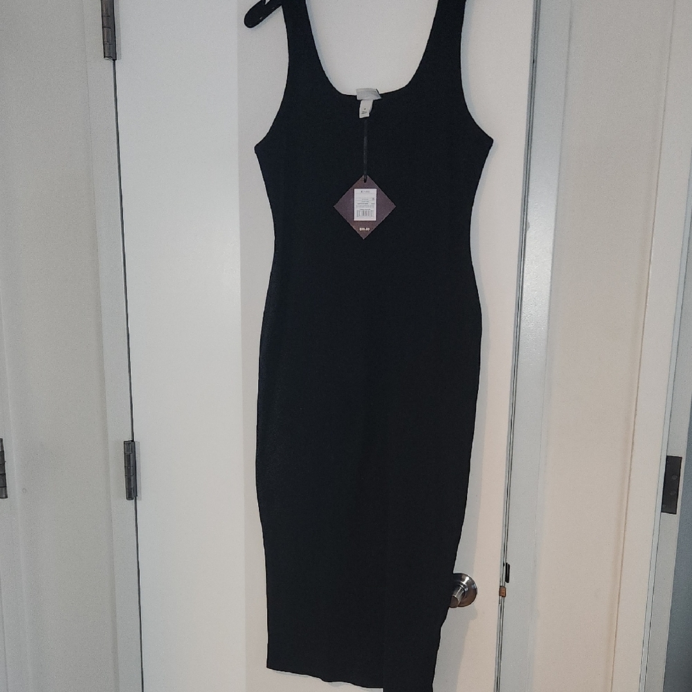 Elegant Black Sleeveless Dress